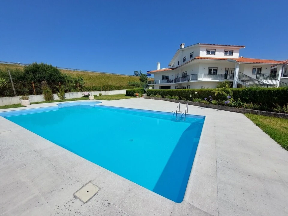 Moradia T4 para Venda em Bombarral e Vale Covo Foto 1