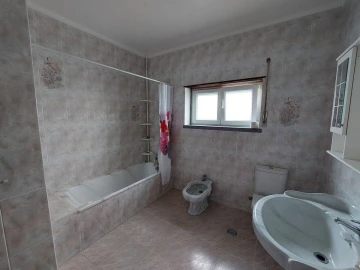 Moradia T4 para Venda em Bombarral e Vale Covo