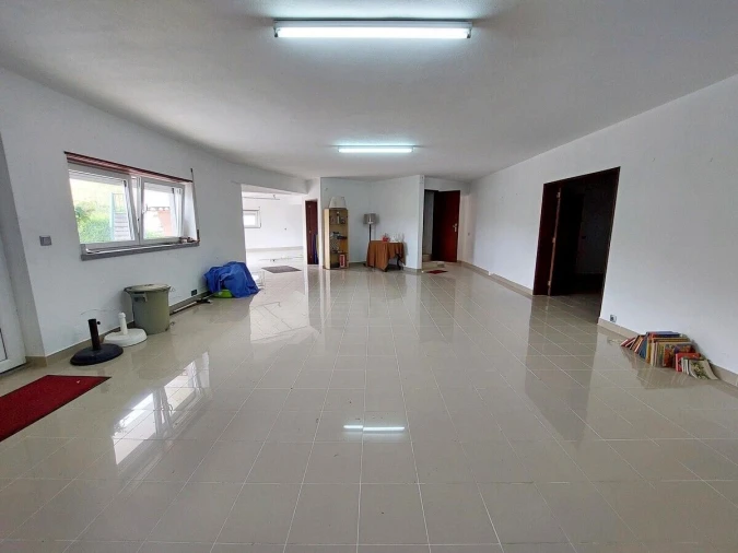 Moradia T4 para Venda em Bombarral e Vale Covo Foto 7