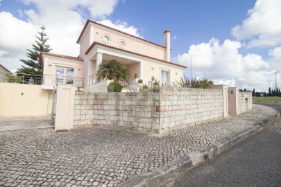 Moradia T5 para Venda em Tornada e Salir do Porto