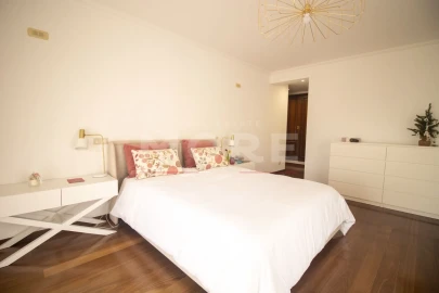 Moradia T5 para Venda em Tornada e Salir do Porto