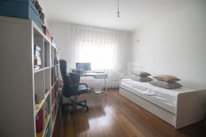 Moradia T5 para Venda em Tornada e Salir do Porto