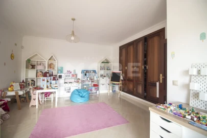 Moradia T5 para Venda em Tornada e Salir do Porto