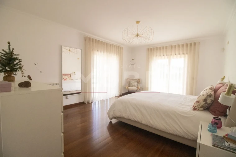 Moradia T5 para Venda em Tornada e Salir do Porto Foto 32