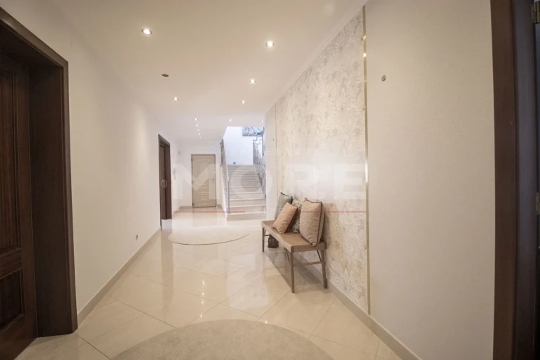 Moradia T5 para Venda em Tornada e Salir do Porto Foto 13