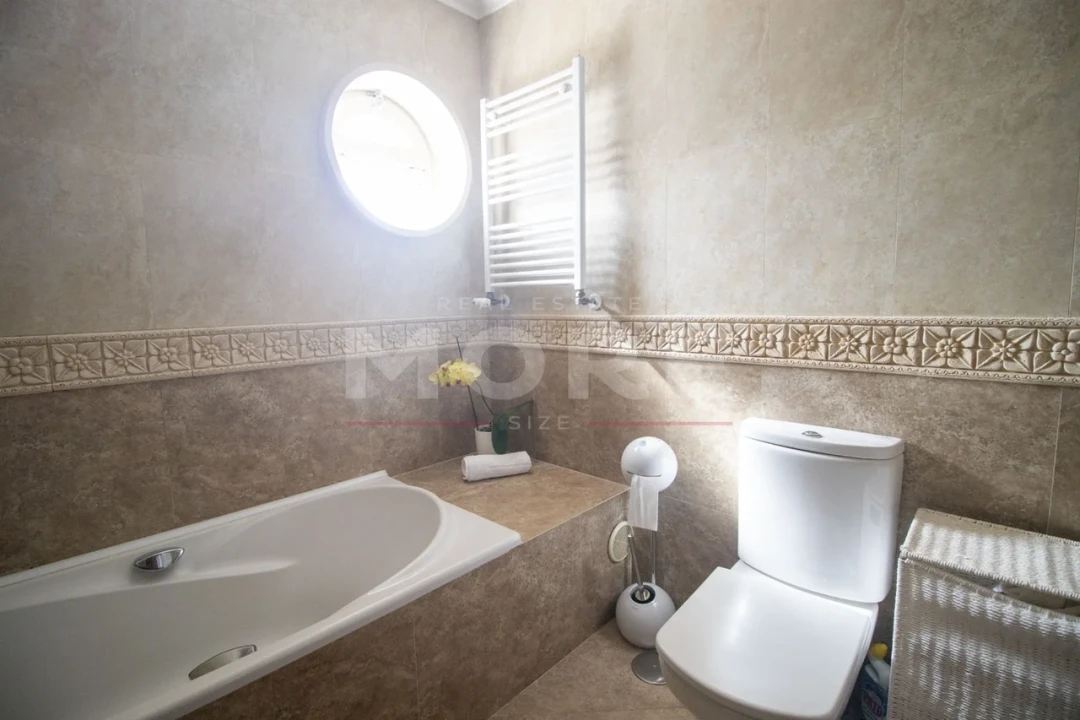 Moradia T5 para Venda em Tornada e Salir do Porto Foto 31