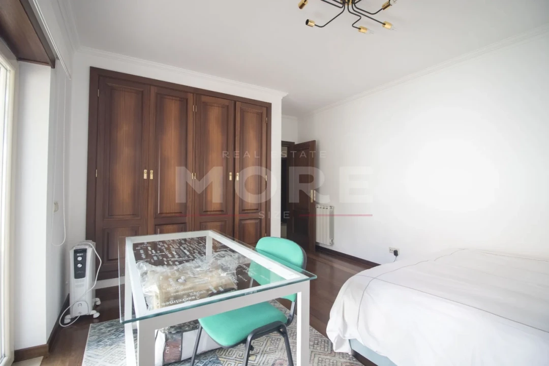 Moradia T5 para Venda em Tornada e Salir do Porto Foto 16