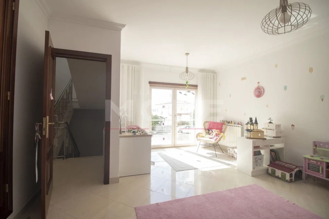 Moradia T5 para Venda em Tornada e Salir do Porto Foto 22