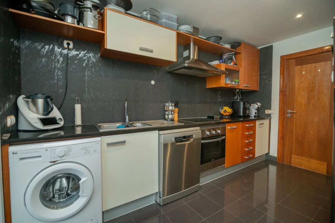 Apartamento T2 para Venda em Estômbar e Parchal Foto 13