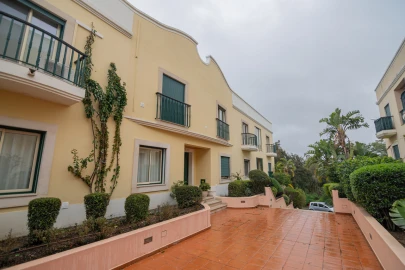 Apartamento T2 para Venda em Estômbar e Parchal