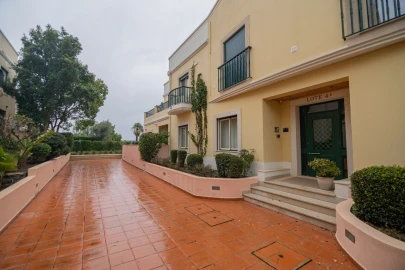 Apartamento T2 para Venda em Estômbar e Parchal