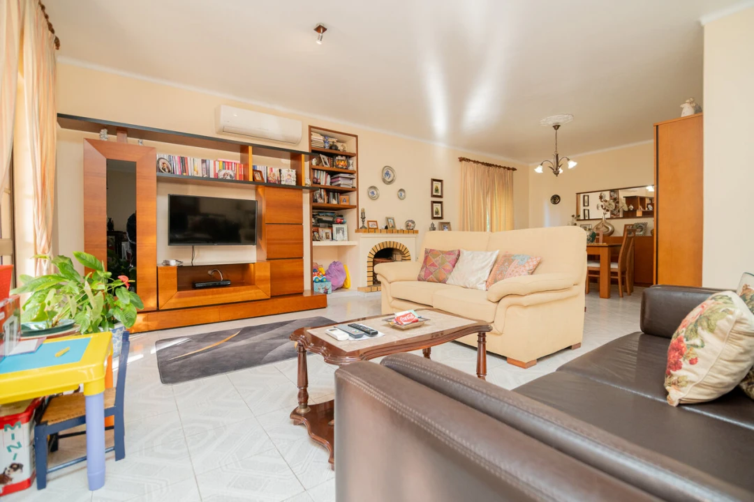 Moradia T3 para Venda em São Bartolomeu de Messines Foto 5