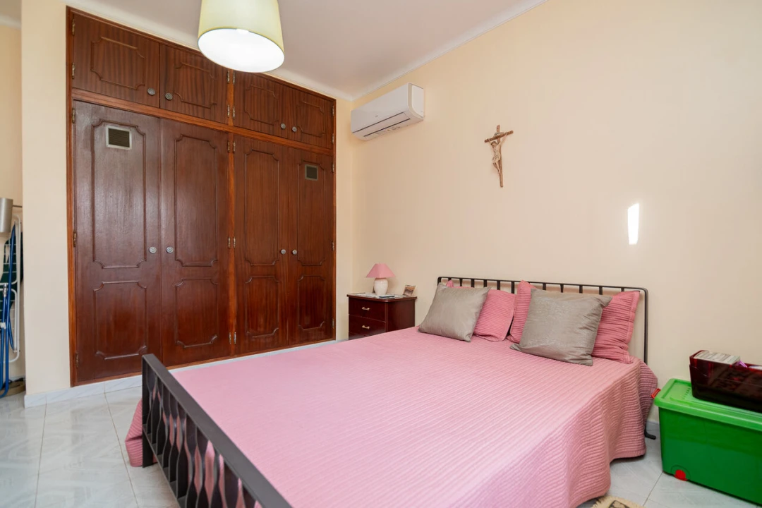 Moradia T3 para Venda em São Bartolomeu de Messines Foto 25