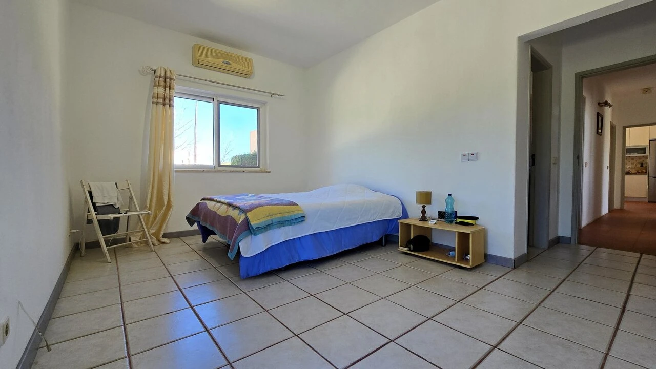 Moradia T4 para Venda em Silves Foto 11