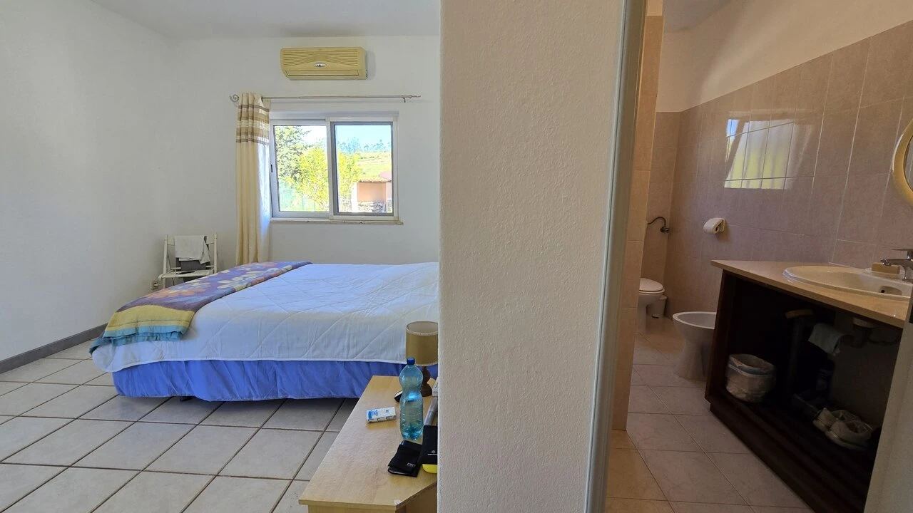 Moradia T4 para Venda em Silves Foto 13