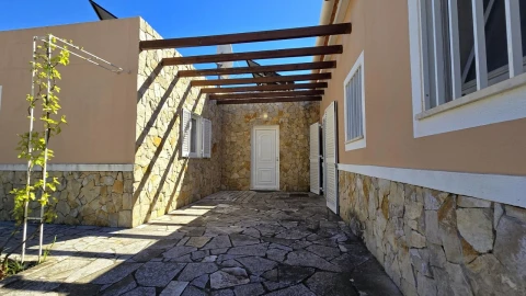 Moradia T4 para Venda em Silves