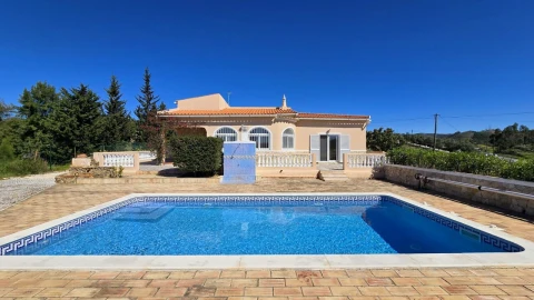 Moradia T4 para Venda em Silves