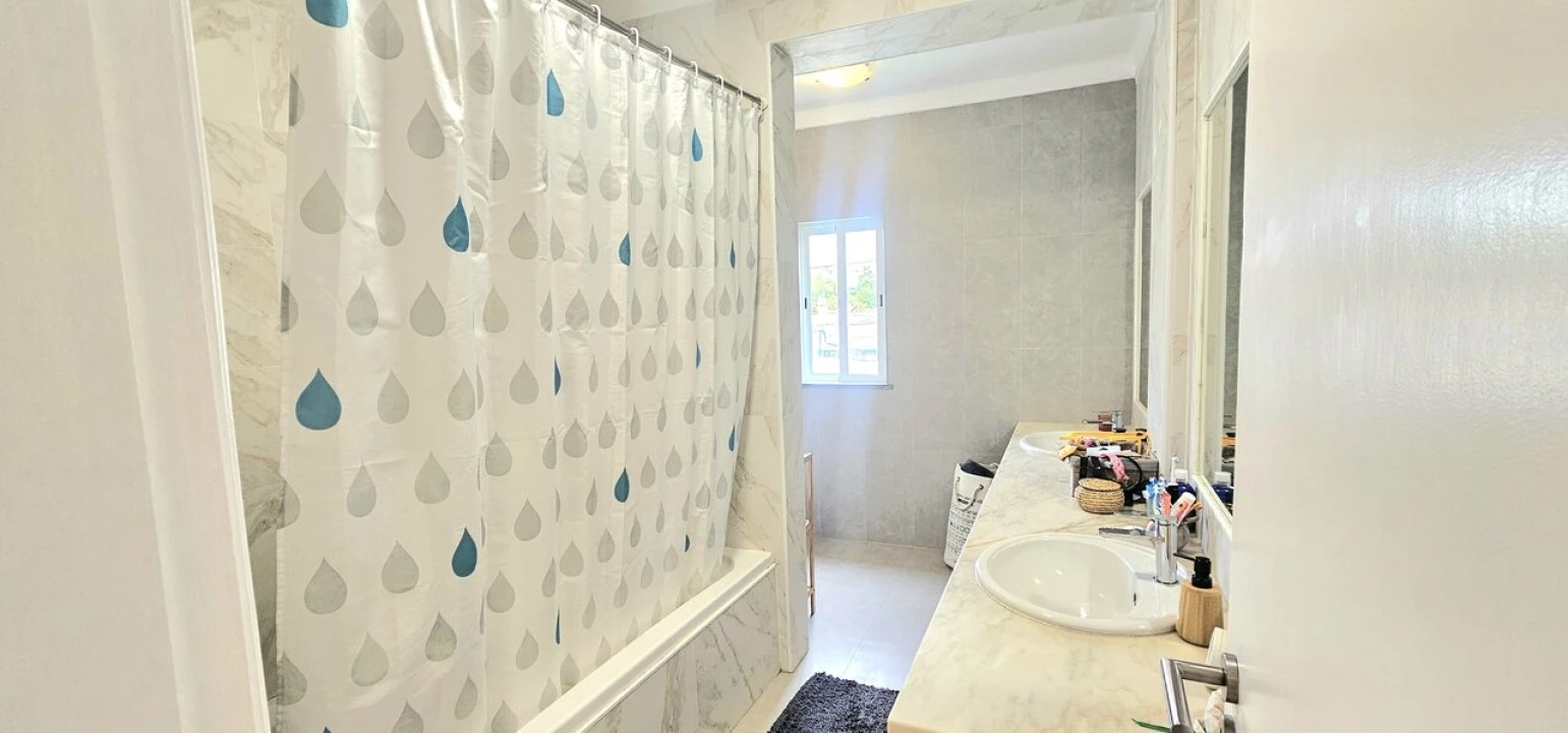 Moradia T4 para Venda em Portimão Foto 33