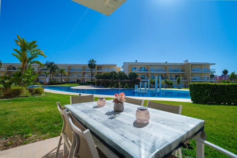 Apartamento T2 para Venda em Albufeira e Olhos de Água Foto 3