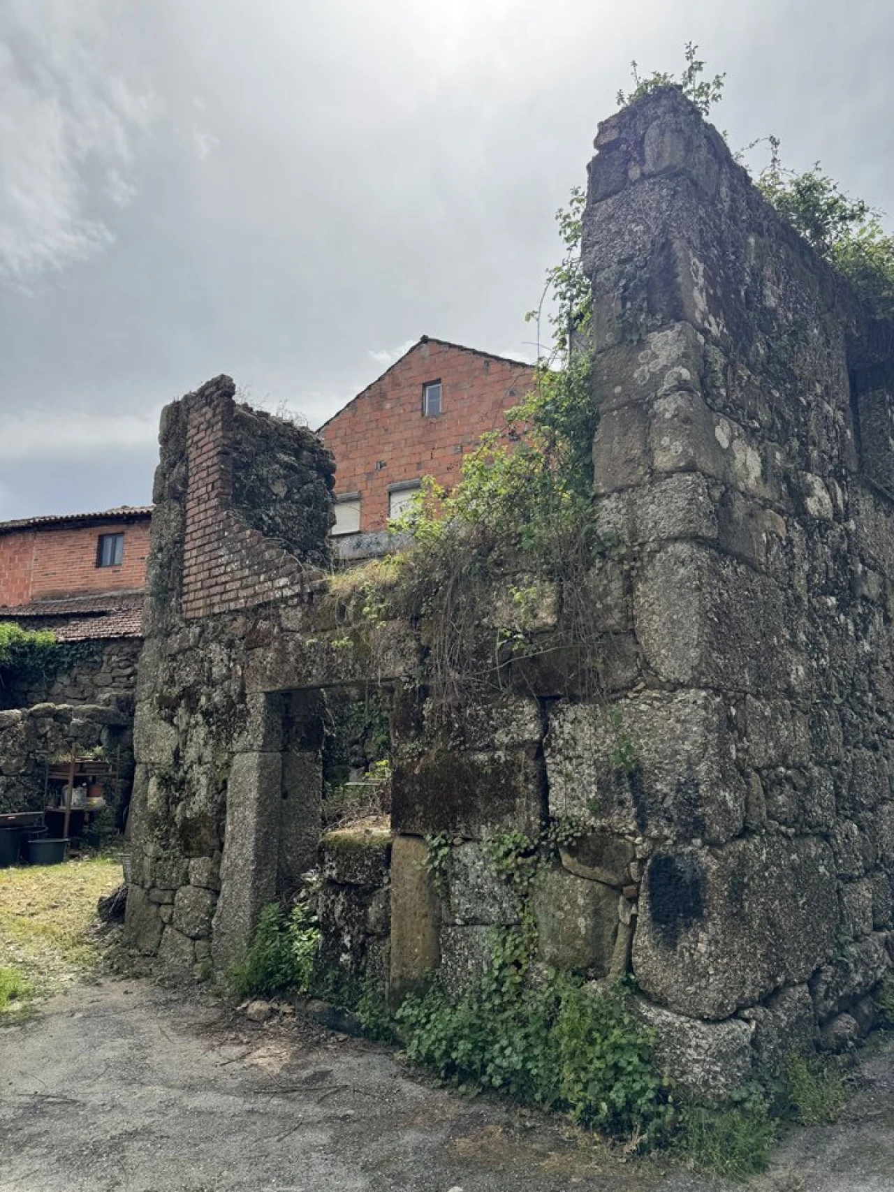 Moradia T1 para Venda em Lobão da Beira Foto 3