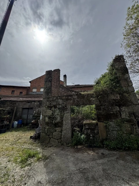 Moradia T1 para Venda em Lobão da Beira