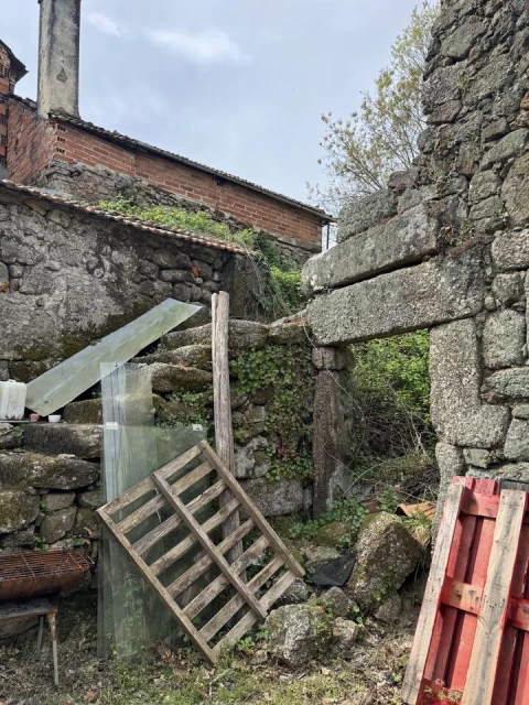 Moradia T1 para Venda em Lobão da Beira