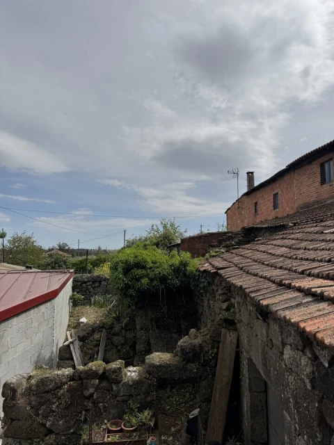 Moradia T1 para Venda em Lobão da Beira