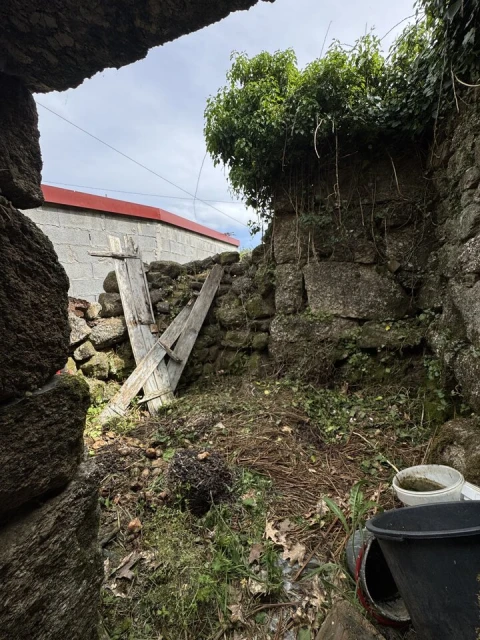 Moradia T1 para Venda em Lobão da Beira