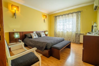 Quinta T5 para Venda em Paderne