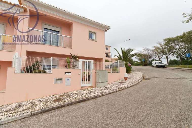 Moradia T3 para Venda em São Bartolomeu de Messines Foto 2