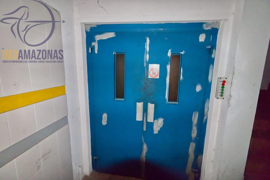 Armazém para Venda em Estômbar e Parchal Foto 10