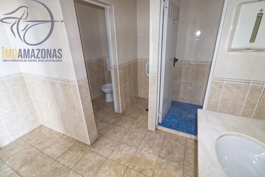 Armazém para Venda em Estômbar e Parchal Foto 11