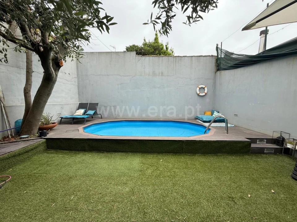 Moradia T3 para Venda em Arvore Foto 4