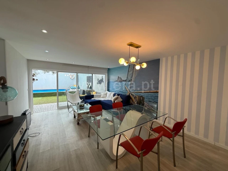 Moradia T3 para Venda em Arvore Foto 1