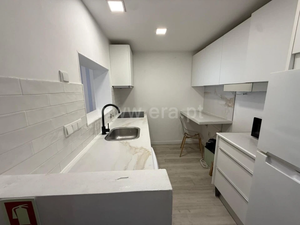 Moradia T3 para Venda em Arvore Foto 5