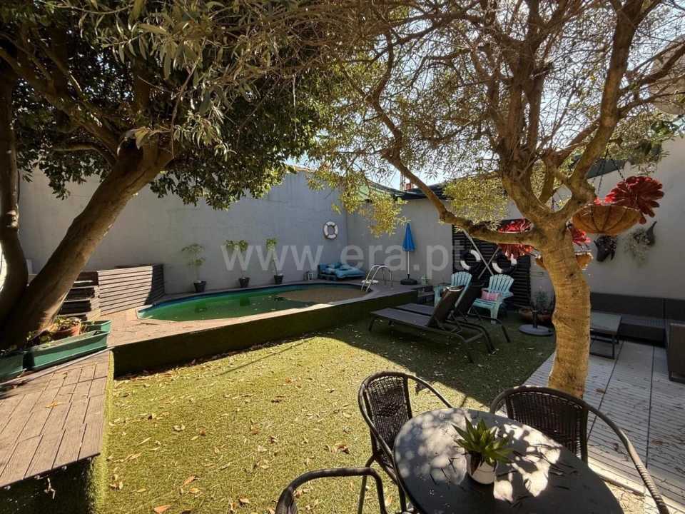 Moradia T3 para Venda em Arvore Foto 4