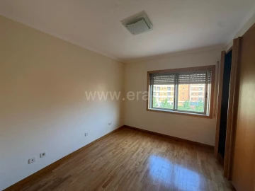 Apartamento T2 para Venda em Mafamude e Vilar do Paraíso