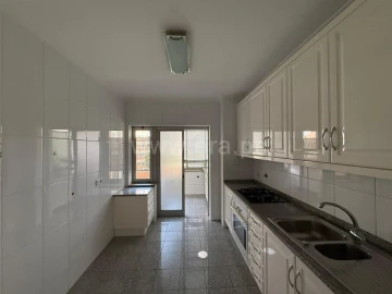 Apartamento T2 para Venda em Mafamude e Vilar do Paraíso