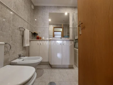 Apartamento T2 para Venda em Mafamude e Vilar do Paraíso