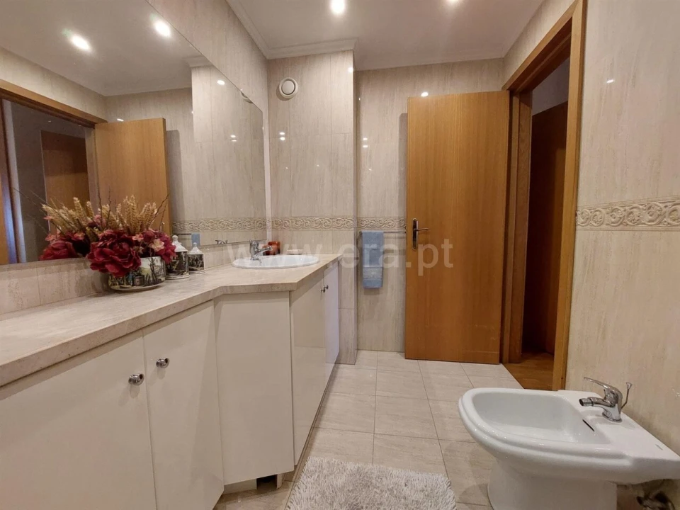 Apartamento T2 para Venda em Mafamude e Vilar do Paraíso Foto 4