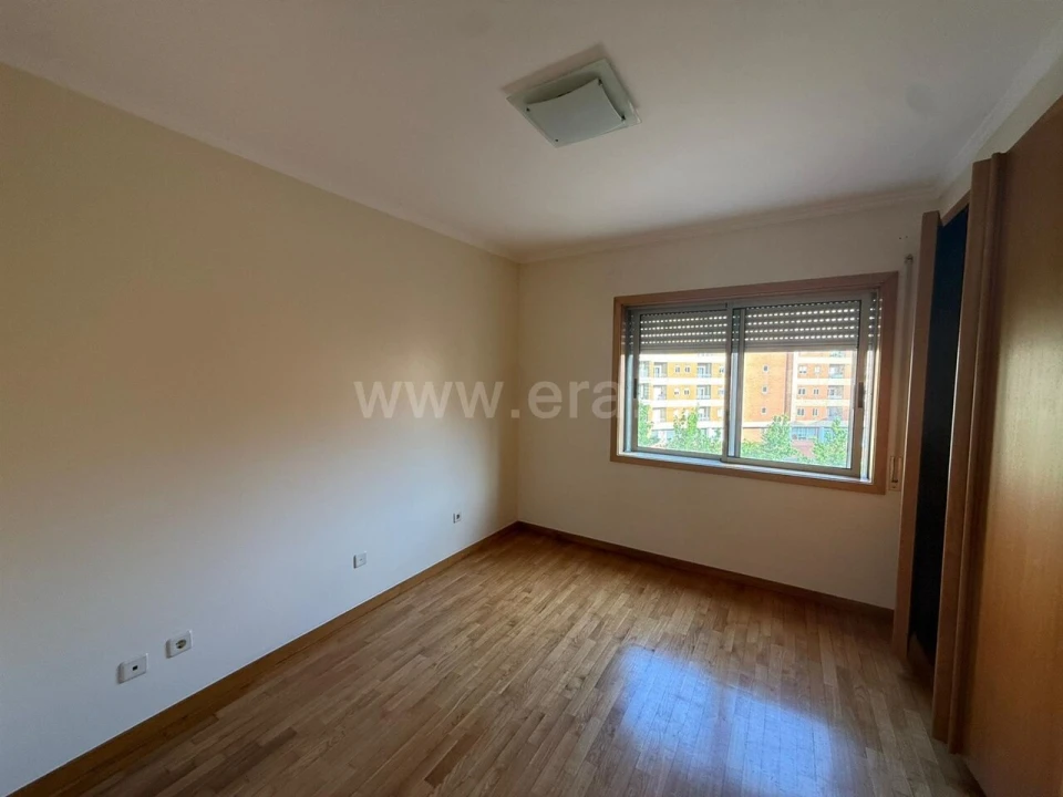 Apartamento T2 para Venda em Mafamude e Vilar do Paraíso Foto 5