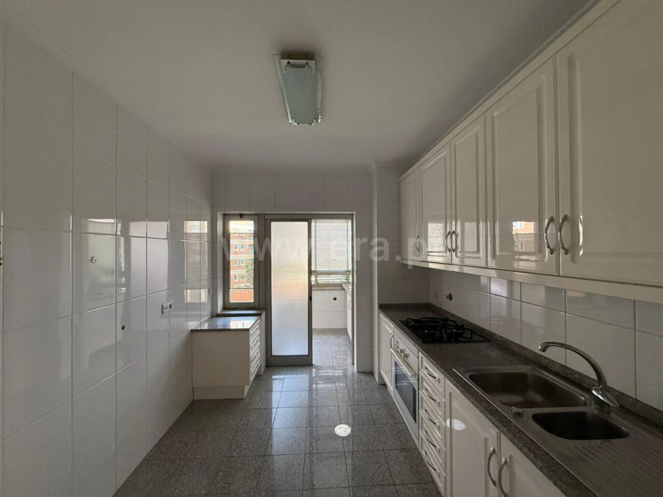 Apartamento T2 para Venda em Mafamude e Vilar do Paraíso Foto 4