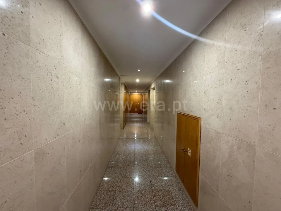 Apartamento T2 para Venda em Mafamude e Vilar do Paraíso Foto 12