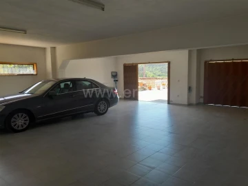 Moradia T6 para Venda em Souselo