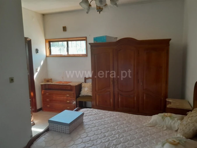 Moradia T6 para Venda em Souselo Foto 13