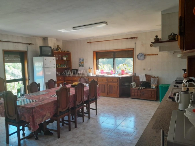 Moradia T6 para Venda em Souselo Foto 16