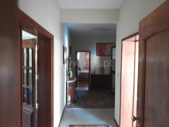 Moradia T6 para Venda em Souselo Foto 5