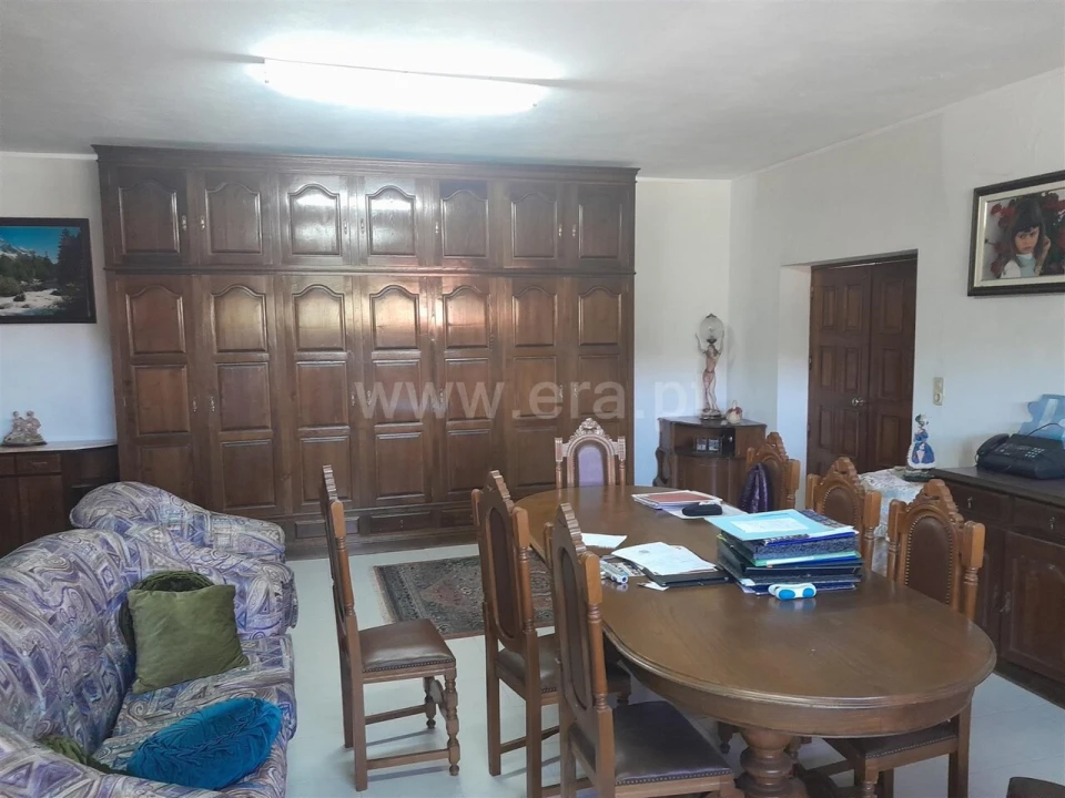 Moradia T6 para Venda em Souselo Foto 4