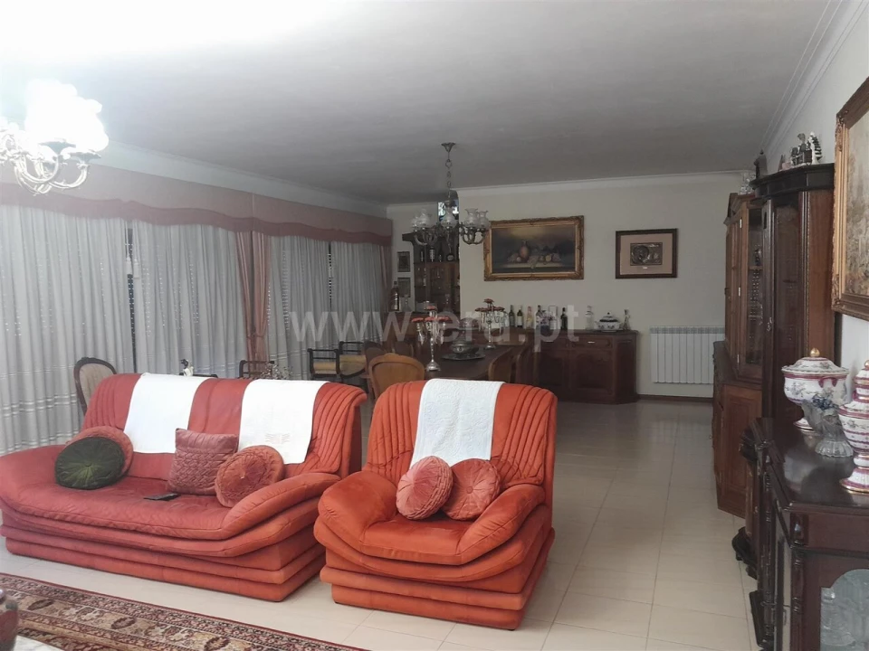 Moradia T6 para Venda em Souselo Foto 20