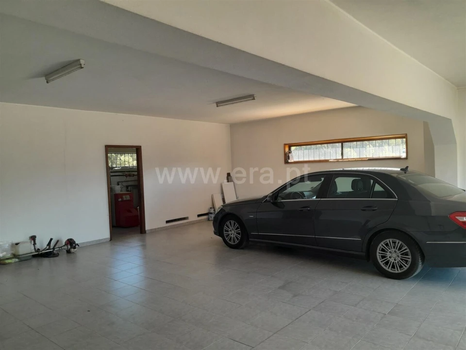 Moradia T6 para Venda em Souselo Foto 9